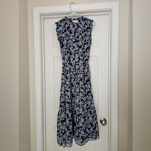 LOFT Black and White Sleeveless V-Neck Maxi Sundress